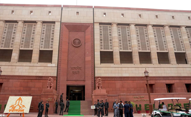 Parliamentary panel pulls up IT ministry for underutilizing se