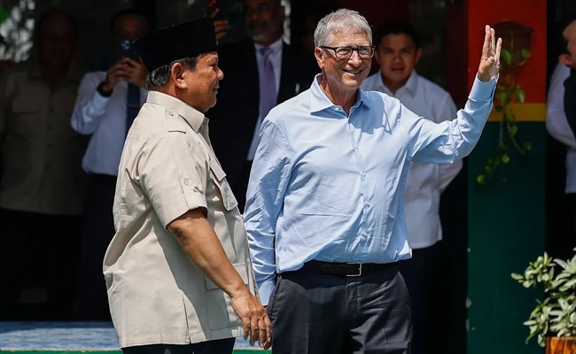 Bill Gates urges US to reverse foreign aid cuts amid health crisis